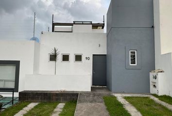 Casa en  Colinas De Altozano, Paseo De La Ardilla, Camino Real, Jesús Del Monte, Michoacán, México