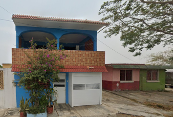 Casa en  C. Rio Necaxa 319, Lomas De Río Medio, 91809 Veracruz, Ver., México