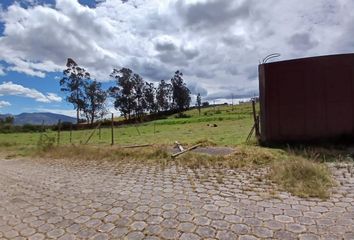 Terreno Comercial en  Urbanización Banco Nacional De Fomento, Alfredo Albornoz, Sangolquí, Ecuador