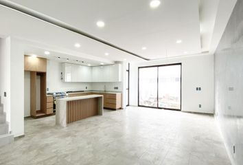 Casa en condominio en  Av. De San Juan 1075, Parque Metropolitano, 45010 Zapopan, Jalisco, México