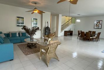 Casa en  Calle Isla Blanca, Super Manzana 11, Cancún, Benito Juárez, Quintana Roo, 77505, Mex