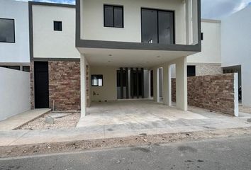 Casa en condominio en  Privada Nadira, X-cuyum, Yucatán, México