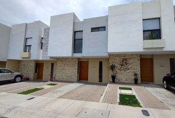 Casa en fraccionamiento en  Campo Real, Fraccionamiento La Cima, El Refugio Residencial, Querétaro, 76146, Mex