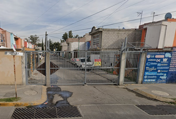 Casa en fraccionamiento en  Bosques De Eucalipto 3, Mz 005, El Bosque, 54984 Fraccionamiento Paseos De Tultepec Ii, Méx., México