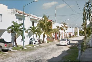 Casa en  Calle Mariano Azuela, Manzanillo, Colima, México