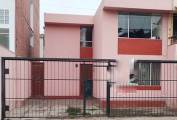 Casa en  C. Mariano Valdarrago, San Miguel, Perú