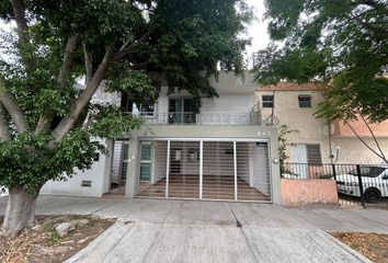 Casa en  Tormenta 847, Jardines Del Bosque, Guadalajara, Jalisco, México