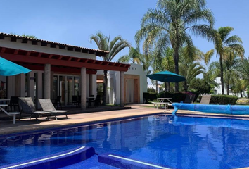 Casa en fraccionamiento en  Valle Esmeralda, Av. Sta. Margarita, Jardín Real, Zapopan, Jalisco, México