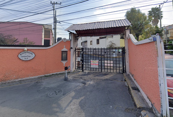 Casa en  Calle Severiano Reyes Mz 080, Colonial Coacalco, 55700 San Francisco Coacalco, Méx., México