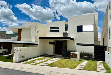 Casa en condominio en  Lomas De Juriquilla, Misión De San Francisco, Fracc. Lomas De Juriquilla, Santa Rosa Jáuregui, Querétaro, México