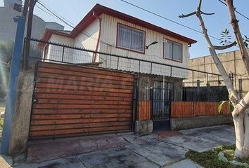 Casa en  Transportes Raul Molina E Hijos, Calle San Diego 187, La Calera, Quillota, Valparaíso, 2290000, Chl