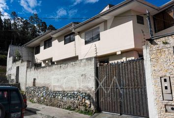 Casa en  Luis Pauta R. 1-78, Cuenca, Ecuador