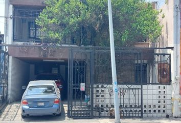 Casa en  Montacargas Nacionales, Calle Santiago Tapia Ote, Centro De Monterrey, Monterrey, Nuevo León, 64000, Mex