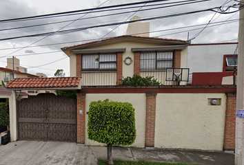 Casa en  Sabinos 17b, Mz 011, Jardines De San Mateo, 53240 Naucalpan De Juárez, Méx., México