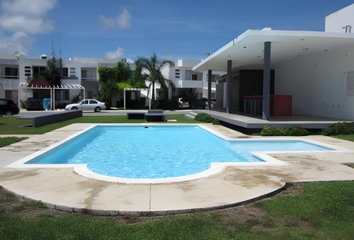 Casa en fraccionamiento en  Playa Del Carmen, Quintana Roo, México