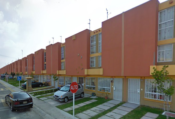 Casa en fraccionamiento en  Calle Bosques De Nigeria, Los Heroes Tecamac, Ciudad De México, Estado De México, México