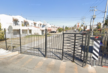 Casa en fraccionamiento en  Bortelo, Ampliacion Esmeralda, Ojo De Agua, Estado De México, México