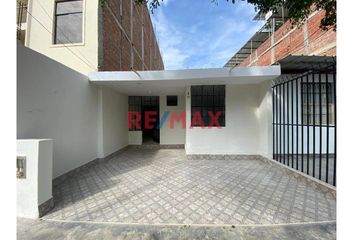 Casa en  Calle 4 37, Piura, Per