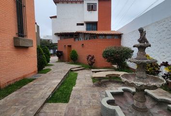 Casa en  Jirón Batalla De San Juan, Surco, Perú