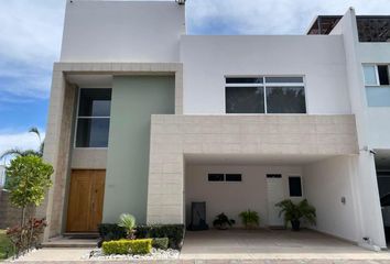 Casa en fraccionamiento en  Cholula De Rivadabia Centro, San Pedro Cholula