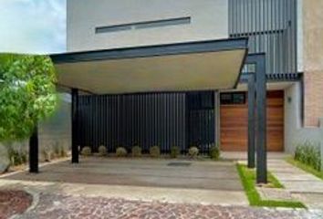 Casa en condominio en  Altozano Querétaro, Anillo Vial Fray Junípero Serra, Santiago De Querétaro, Querétaro, México