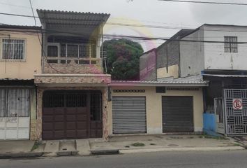 Casa en  Pje. 18 128, Guayaquil 090302, Ecuador