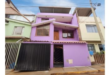 Casa en  Av Micaela Bastidas 449, Villa El Salvador, Perú