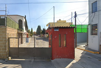 Casa en fraccionamiento en  Segunda Priv. 16 De Septiembre 22, San Jeronimo Chicahualco, 52170 San Jerónimo Chicahualco, Méx., México