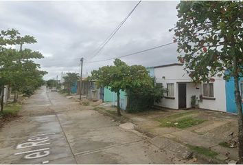 Casa en  Calle El Rey, Cd Olmeca, Fraccionamiento Ciudad Olmeca, Veracruz, México