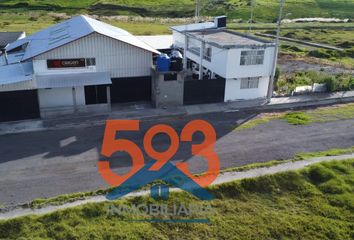 Bodega-Galpon en  4979+x4 Saquisilí, Ecuador