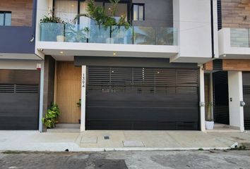 Casa en fraccionamiento en  Avenida Costa De Oro Fracc, Costa De Oro, Veracruz, México