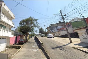 Casa en  Calle Nayarit, Progreso Macuiltepetl, Xalapa-enríquez, Veracruz, México