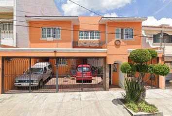 Casa en  C. Isla Sumatra, Bosques De La Victoria, Guadalajara, Jalisco, México