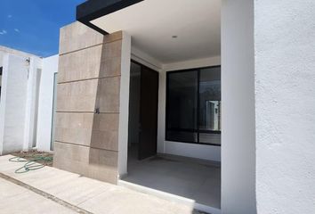 Casa en  El Mayorazgo Residencial, Esq. Blvd. Del Mayorazgo, Boulevard Aeropuerto, Campestre San Jose, León, Guanajuato, México