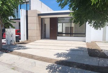 Casa en  El Mayorazgo Residencial, Esq. Blvd. Del Mayorazgo, Boulevard Aeropuerto, Campestre San Jose, León, Guanajuato, México