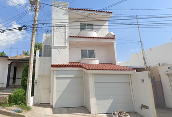 Casa en  Constituyente Alberto Terrones B. 1162, Josefa Ortiz De Domínguez, 80190 Culiacán Rosales, Sin., México