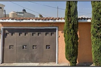 Casa en  Gladiolas, Villa De Las Flores, San Francisco Coacalco, Estado De México, México