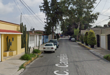 Casa en  Calle Camelias, Ojo De Agua, Estado De México, México