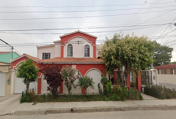 Casa en  18 De Marzo 1751, Hidalgo, Ensenada, Baja California, México