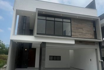 Casa en fraccionamiento en  Pedregal Del Huajuco, Congregación, El Barrial, Santiago, Nuevo León, México