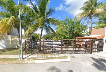 Casa en fraccionamiento en  Playa Azul, Playa Del Carmen, Quintana Roo, México