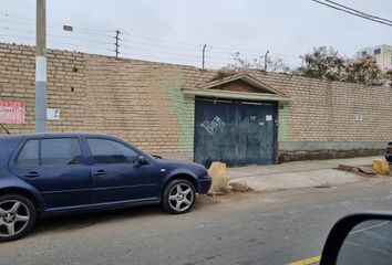 Terreno en  Avenida Ariosto Matellini, Lima, Perú