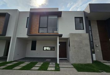 Casa en fraccionamiento en  Áurea Toluca, Avenida Arboleda, Col, San Mateo Otzacatipan, Estado De México, México