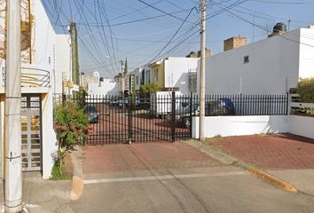 Casa en  Maria Mares, Colonia Jardines Del Nilo, Guadalajara, Jalisco, México