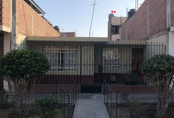 Casa en  Los Cedros 737, La Esperanza, Perú