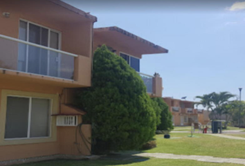 Casa en  Rinconada De Xochitepec Ii, Alta Tensión, San Pedro De Los Pinos, Villas De Xochitepec, Morelos, México