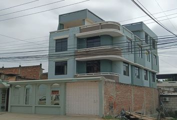 Casa en  Calle 13, Manta, Manabí, Ecuador