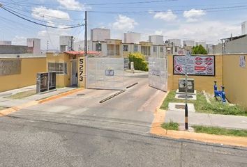 Casa en fraccionamiento en  Calle San Samael 5279, Santiago De Querétaro, Querétaro, 76118, Mex