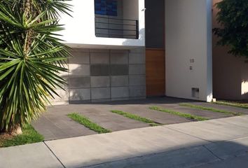 Casa en fraccionamiento en  Valle De Caldera No. 113, Miravalle, San Luis Potosí, México