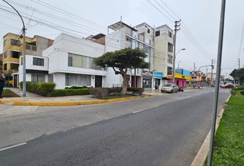 Casa en  Av. Alejandro Bertello 620, Cercado De Lima, Perú